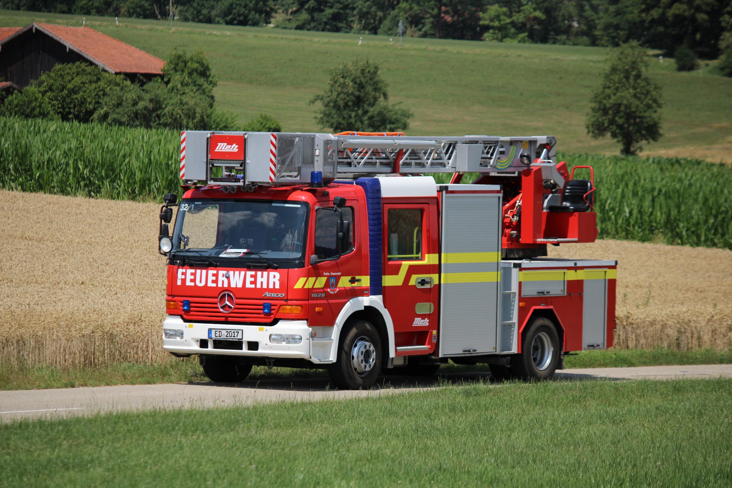 DLK 12-9 LF (32/1), Drehleiter mit Korb, Freiwillige Feuerwehr Isen